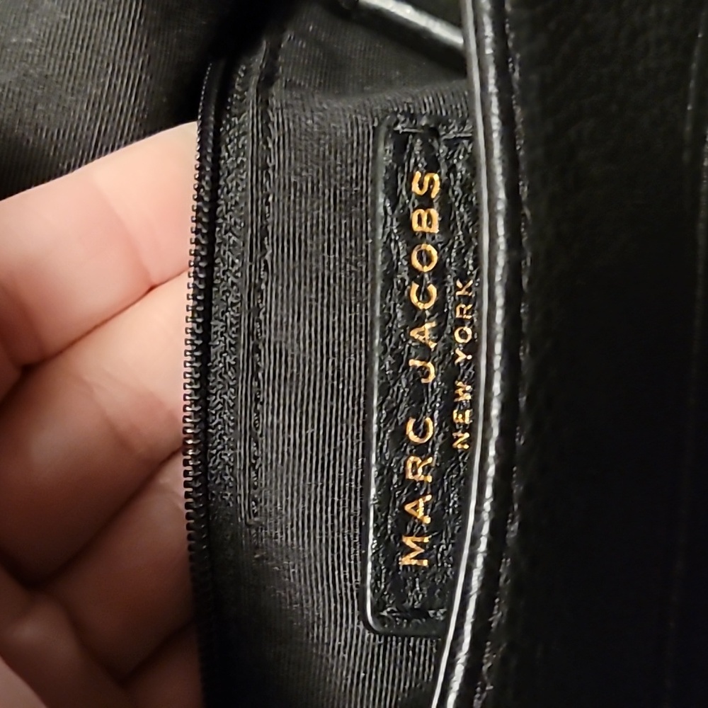 Marc Jacobs Leather Shoulder Bag - Picture 9 of 10